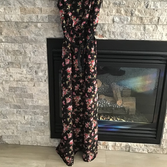 Forever 21 Floral Dress - Picture 3 of 3